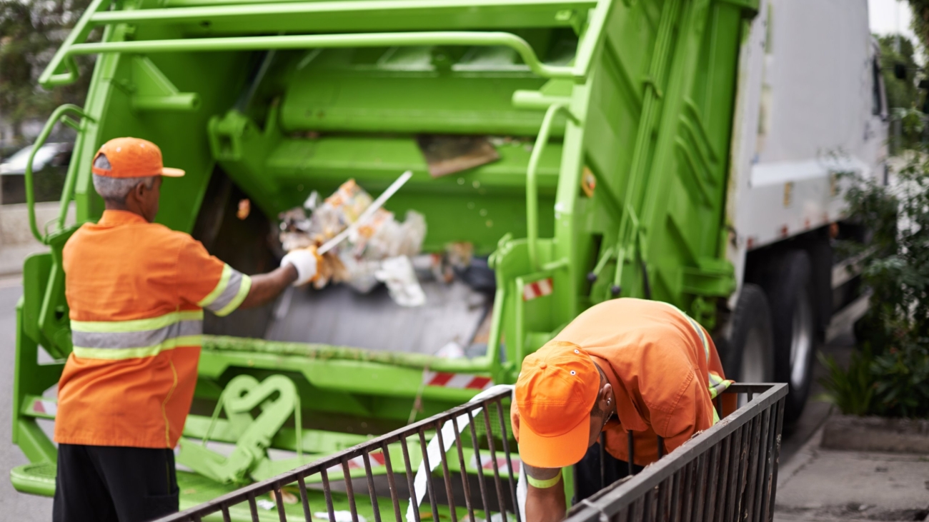 men-garbage-truck-city-container-collection-service-public-pollution-recycling-waste-management-trash-community-worker-teamwork-plastic-new-york-junk-refuse-dirt